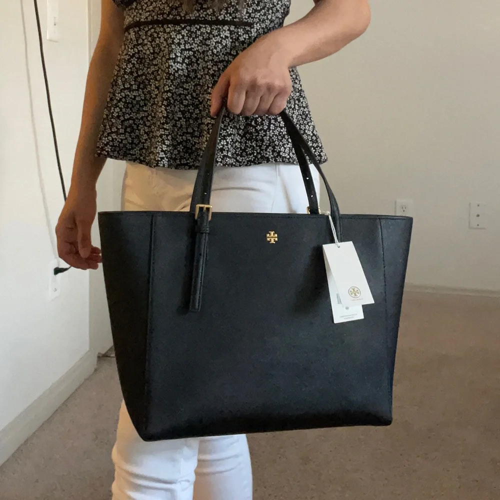 New , Authentic Tory Burch Emerson tote bag - Picture 10 of 14